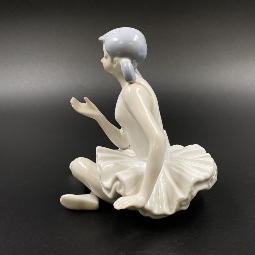 Porcelianinė skulptūra “Balerina” 16x14x15 cm