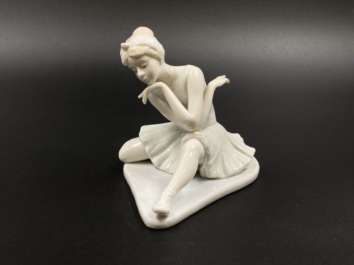 Porcelianinė skulptūra “Balerina” 17x12x13 cm