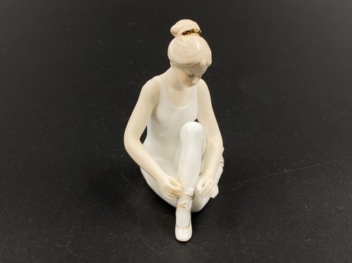 Porcelianinė skulptūra “Balerina” “St. Etienne” 7x5x10 cm (turime 2 vnt.)