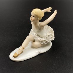 Porcelianinė skulptūra “Balerina” 12x11x11 cm
