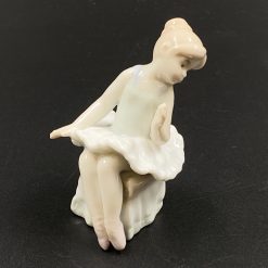 Porcelianinė skulptūra “Balerina” “Porcelana Royal Handcrafted” 5x5x8 cm