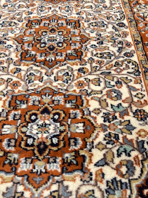 Rankų darbo vilnonis kilimas 79×134 cm