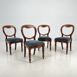 Riešutmedžio kėdės 4 vnt. Komplektas 50x45x88 cm