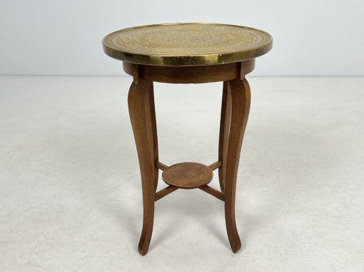 Ąžuolinis staliukas su žalvariu 50x50x68 cm