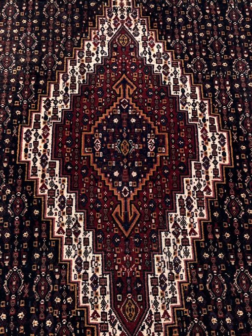 Rankų darbo vilnonis kilimas 75×112 cm