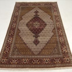 Rankų darbo kilimas su šilku “Moud” 200×300 cm