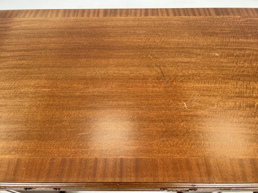 Riešutmedžio rašomasis stalas 68x137x76 cm