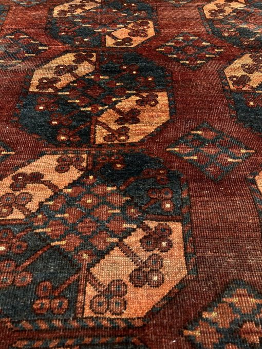 Rankų darbo vilnonis kilimas 114×157 cm