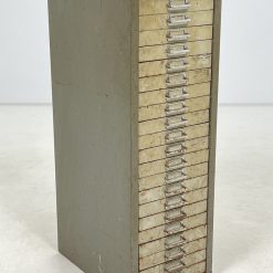 Metalinė spintelė 42x29x85 cm