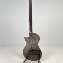 Metalinė skulptūra “Gitara” 40x53x170 cm