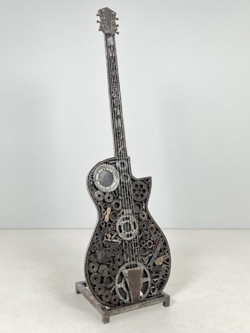 Metalinė skulptūra “Gitara” 40x53x170 cm