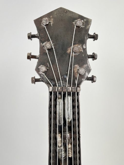 Metalinė skulptūra “Gitara” 40x53x170 cm