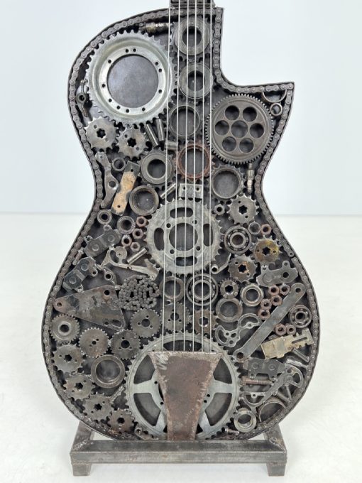 Metalinė skulptūra “Gitara” 40x53x170 cm