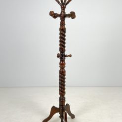 Ąžuolinė pastatoma kabykla 52x52x177 cm