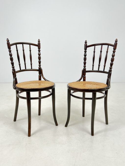 Kėdė “Thonet” 46x45x94 cm (turime 2 vnt.)