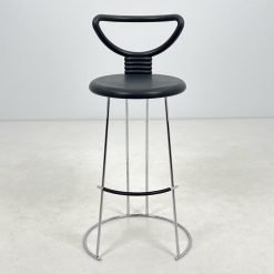 Japonų dizainerio Nobu Tanigava baro kėdė. Modelis "Nardis" 50x50x102 cm, 76 cm