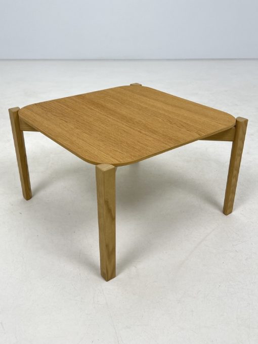 “Calligaris” staliukas 50x50x32 cm