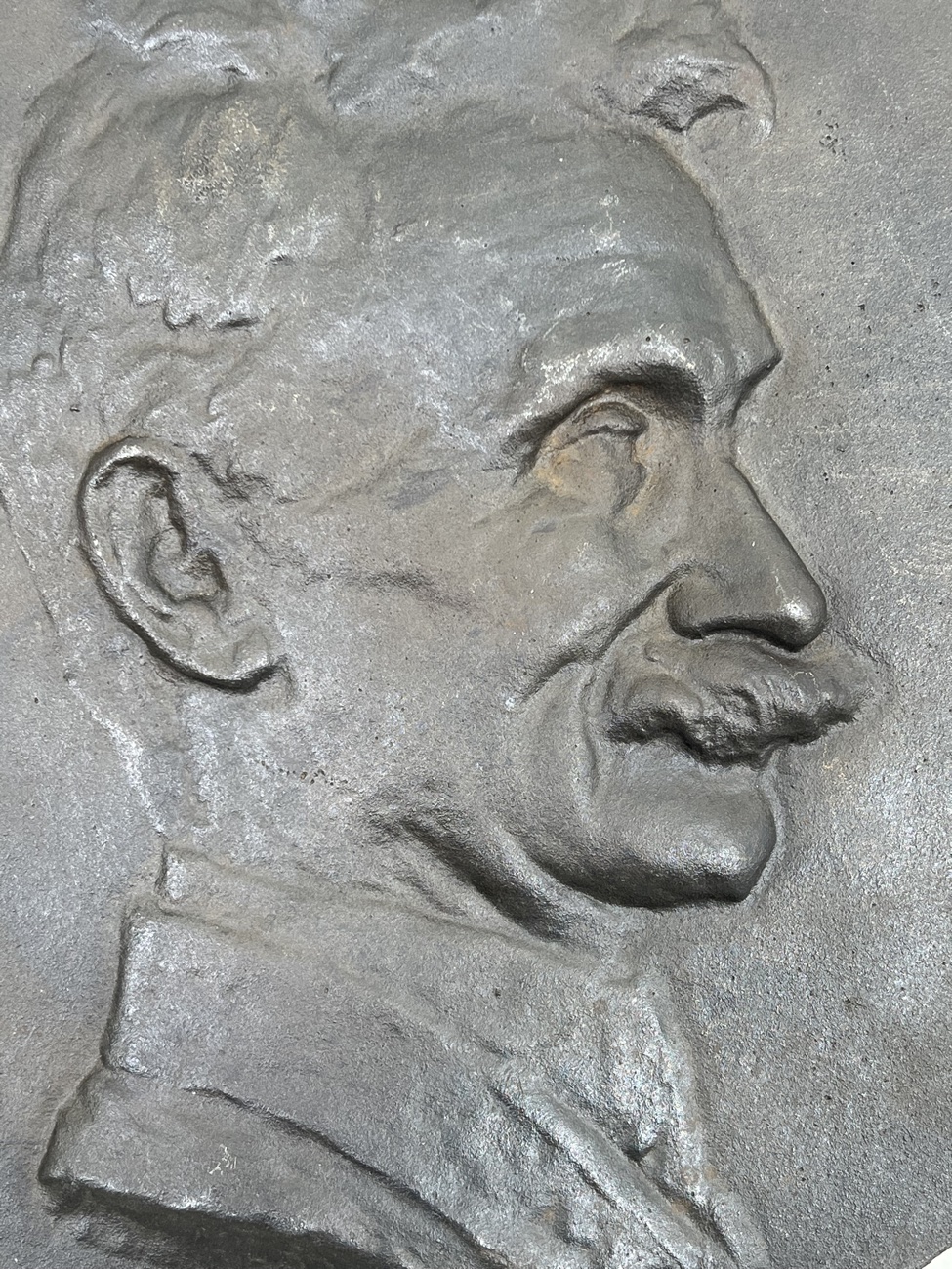 DG0443 bareljefas 4 Stijn Streuvels metalinis bareljefas 4x23x23 cm