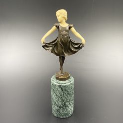 Porcelianinė skulptūra “Balerina” 20x22x18 cm