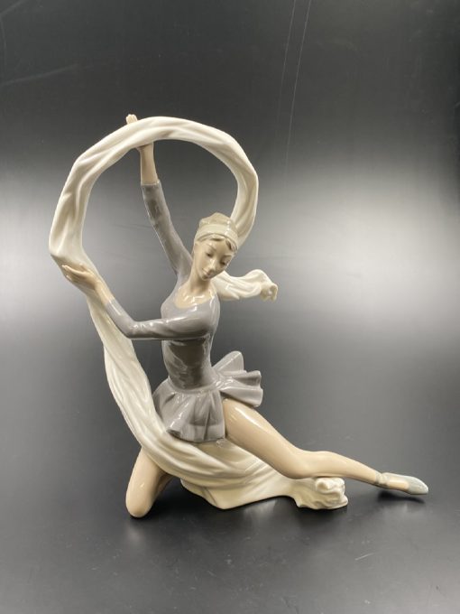 “Nao by Lladro” skulptūra “Balerina” 18x32x34 cm