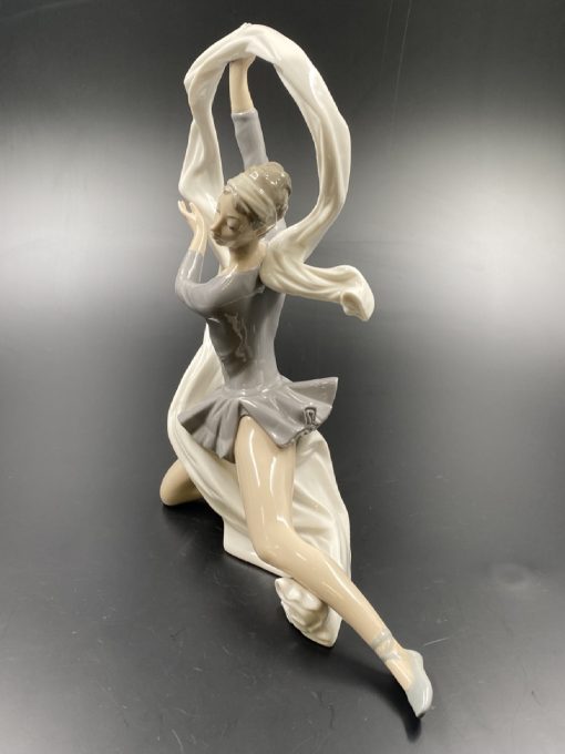 “Nao by Lladro” skulptūra “Balerina” 18x32x34 cm