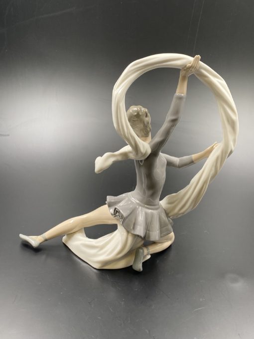 “Nao by Lladro” skulptūra “Balerina” 18x32x34 cm