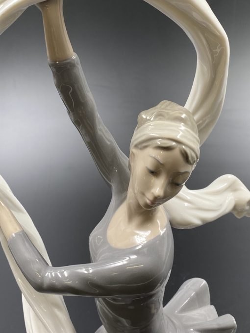 “Nao by Lladro” skulptūra “Balerina” 18x32x34 cm