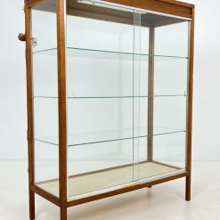 Vitrina 48x123x161 cm