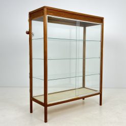 Vitrina 48x123x161 cm