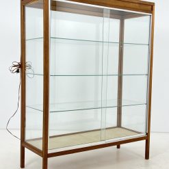 Vitrina 48x123x161 cm