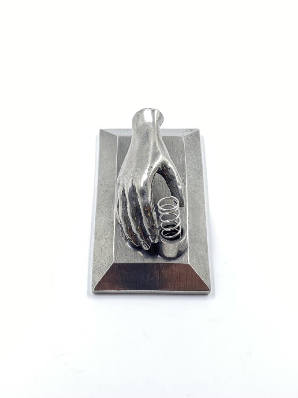 HM0131 rasiklio stovas 2 Rašiklio laikiklis – statula “Ranka” 6x10x4 cm