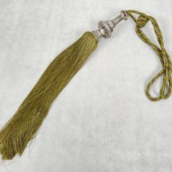 Dekoratyvinių užuolaidų virvių su metalo detale ir kutu 2 vnt. komplektas 8x8x124 cm