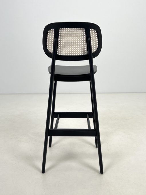 Thonet stiliaus medinė baro kėdė su ratano atlošu 51x47x109 cm, 78 cm