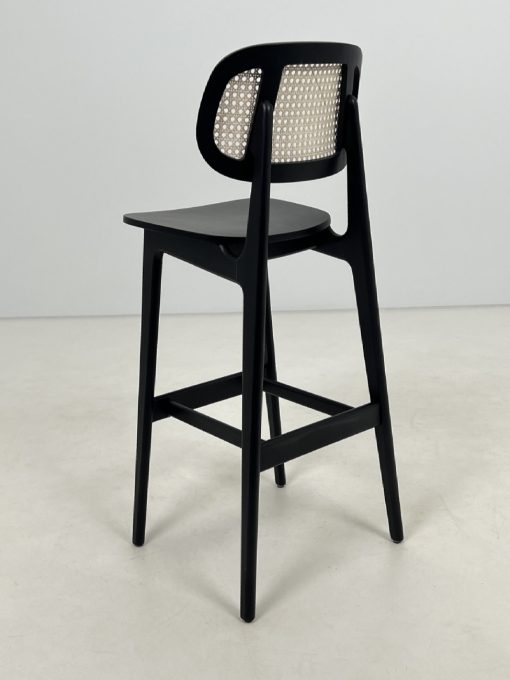 Thonet stiliaus medinė baro kėdė su ratano atlošu 51x47x109 cm, 78 cm