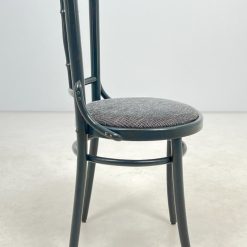 Thonet stiliaus medinė kėdė su gobeleno sėdimąja dalimi 42x41x91 cm, 49 cm