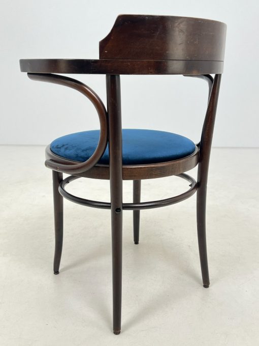 Thonet stiliaus medinis krėslas su veliūrine sėdimąja dalimi 52x60x81 cm, 48 cm