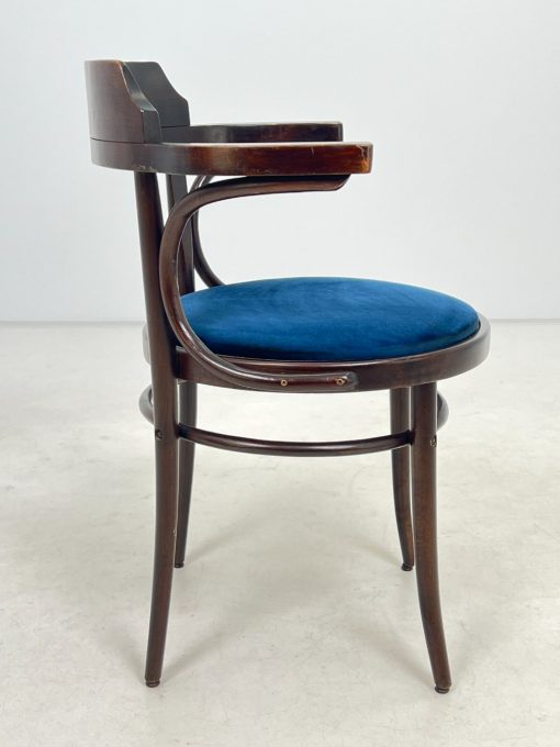 Thonet stiliaus medinis krėslas su veliūrine sėdimąja dalimi 52x60x81 cm, 48 cm