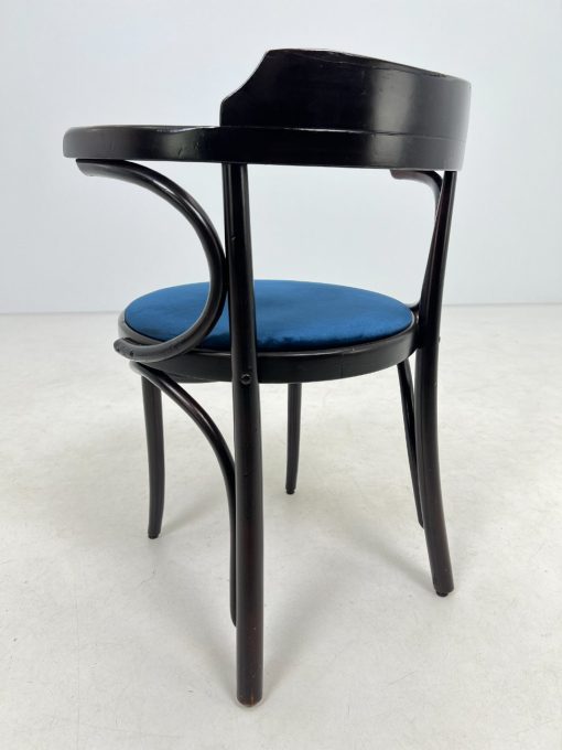 Thonet stiliaus medinis krėslas su veliūrine sėdimąja dalimi 51x58x77 cm, 47 cm