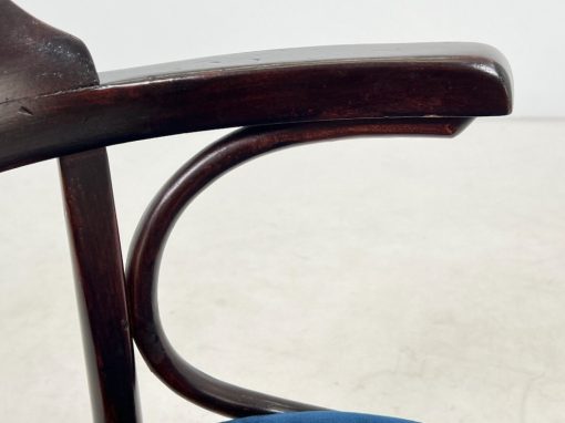 Thonet stiliaus medinis krėslas su veliūrine sėdimąja dalimi 51x58x77 cm, 47 cm