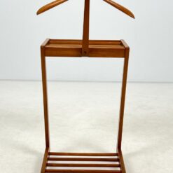 Vintažinė rūbų kabykla ant ratukų 40x44x101 cm