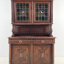 Senovinis ąžuolinis bufetas su vitražiniais stiklais 51x139x223 cm