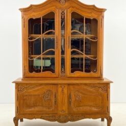 Ąžuolinis bufetas 46x132x179 cm