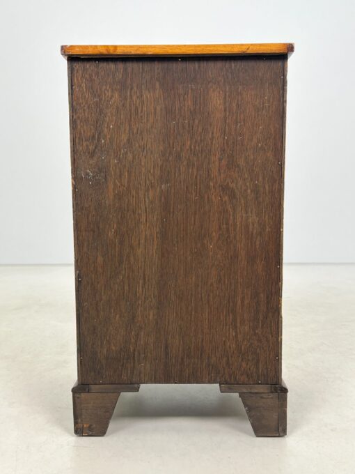 Riešutmedžio komoda 38x47x84 cm