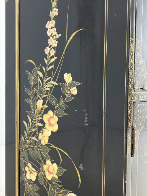 Rytietiškas bufetas 42x77x107 cm