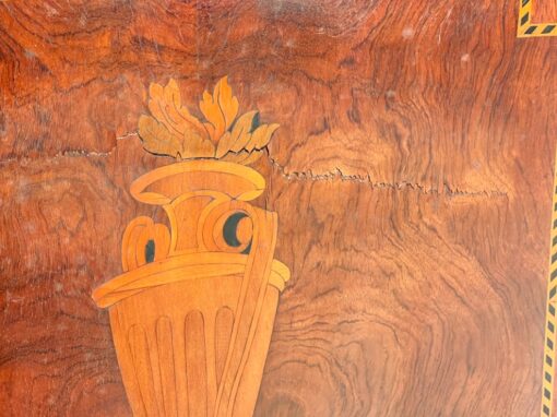 Bydermejerio stiliaus inkrustuota knygų spinta akmeniniu viršumi 42x90x162 cm