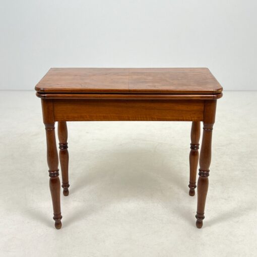 Riešutmedžio konsolinis staliukas 41,5x83x74 cm – žaidimų stalas 83x83x73 cm