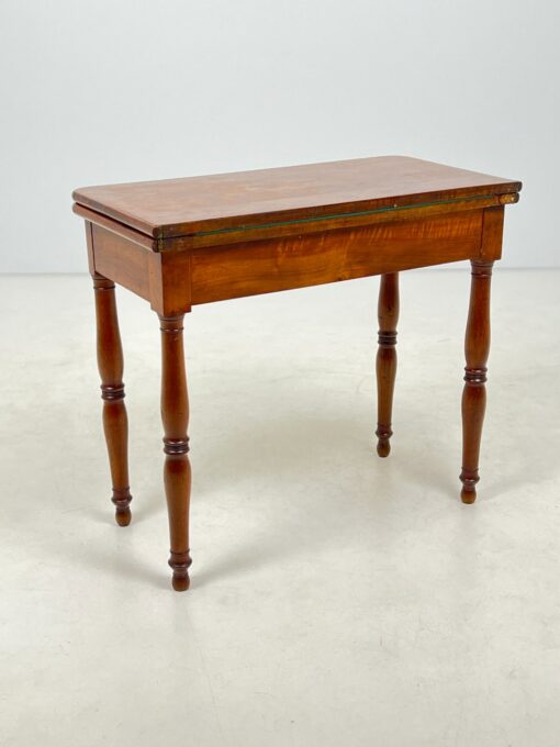 Riešutmedžio konsolinis staliukas 41,5x83x74 cm – žaidimų stalas 83x83x73 cm