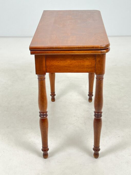 Riešutmedžio konsolinis staliukas 41,5x83x74 cm – žaidimų stalas 83x83x73 cm