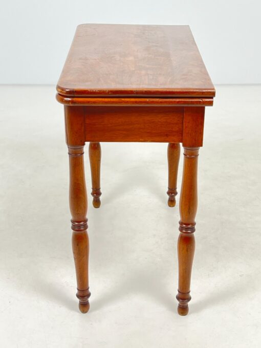 Riešutmedžio konsolinis staliukas 41,5x83x74 cm – žaidimų stalas 83x83x73 cm