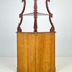 Senovinė raudonmedžio kampinė komoda 67x95x170 cm